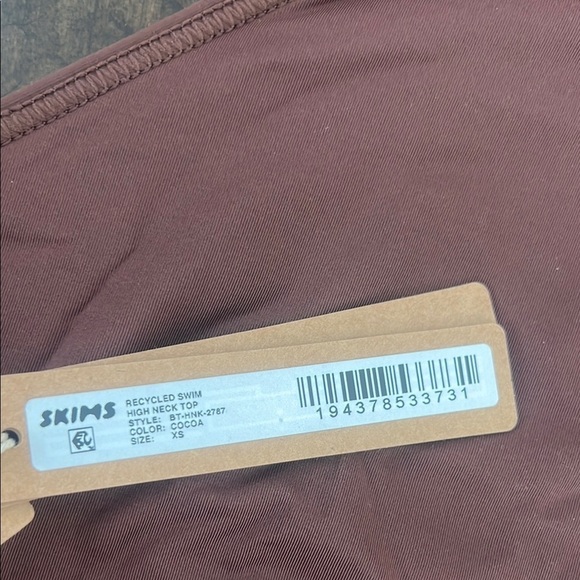 Skims Swim High Neck Top - Picture 5 of 5